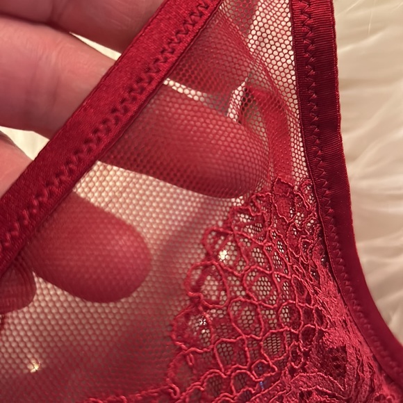 VICTORIA SECRET !!! - Picture 4 of 13